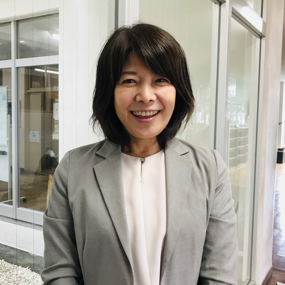 小澤美加　先生